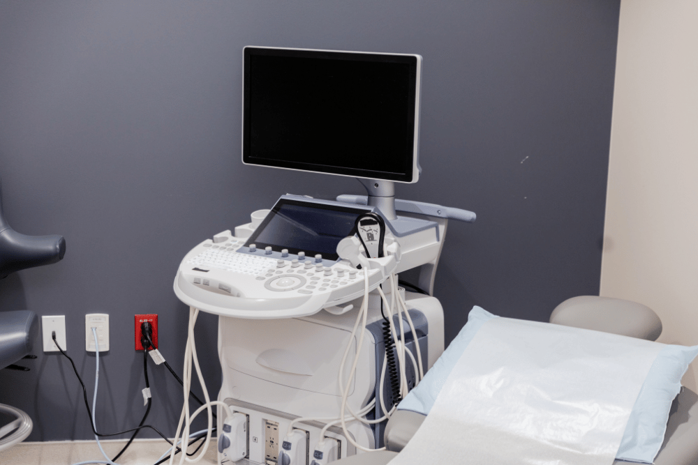 pet ultrasound machine in vet clinic